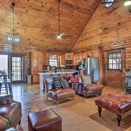 Luxury Pearcy Cabin With 5 Private Acres And Hot Tub! 外观 照片