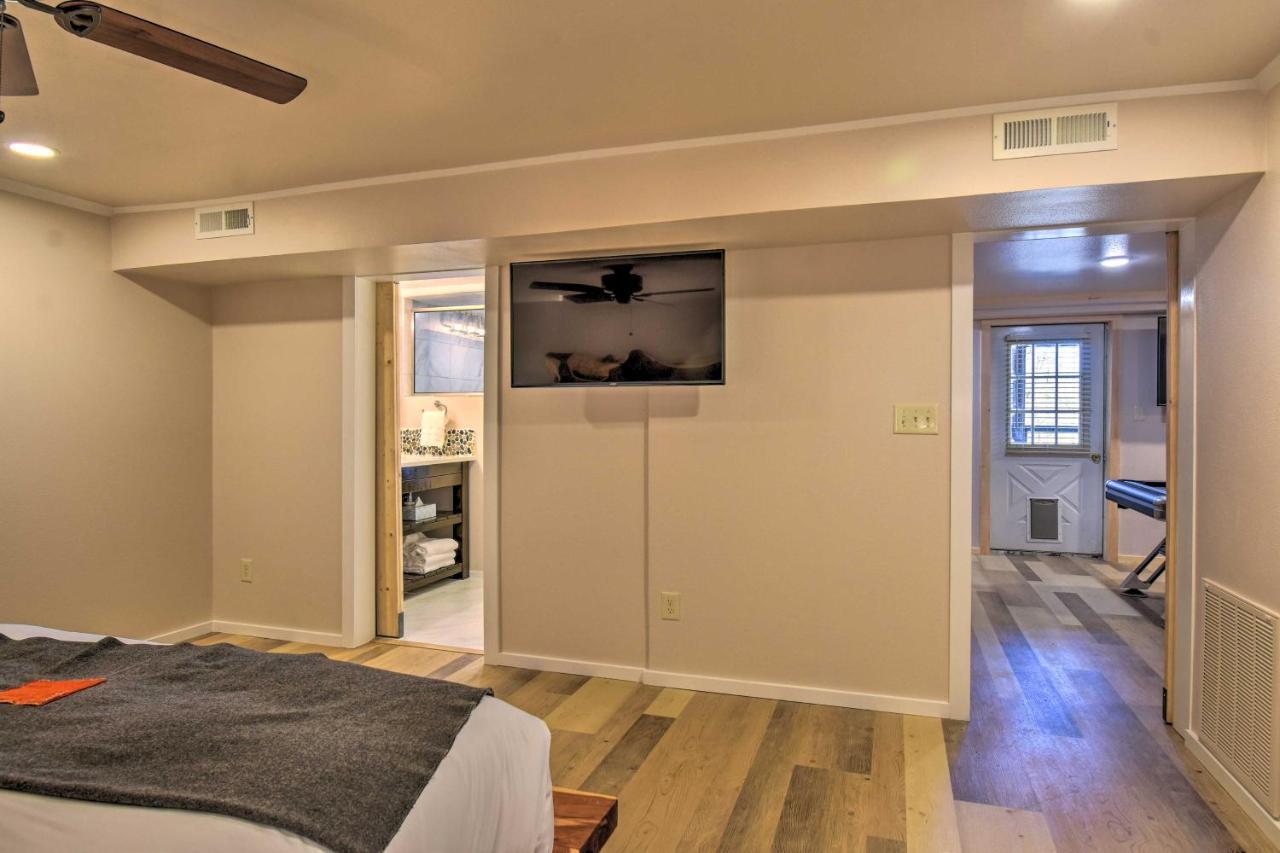 Luxury Pearcy Cabin With 5 Private Acres And Hot Tub! 外观 照片