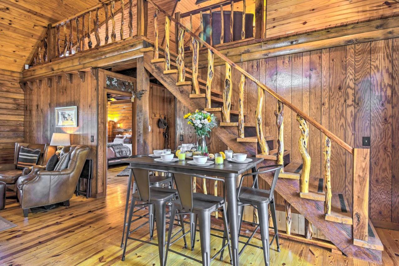 Luxury Pearcy Cabin With 5 Private Acres And Hot Tub! 外观 照片