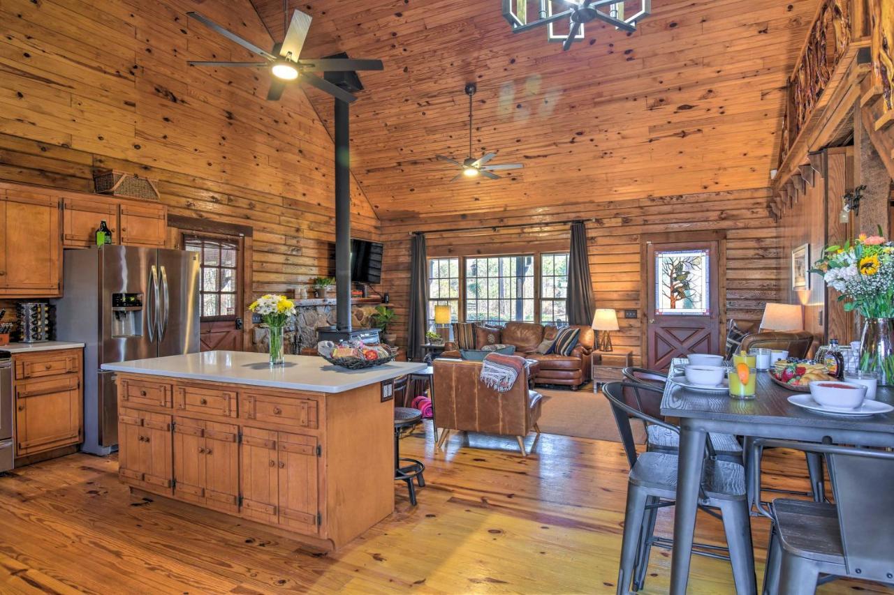 Luxury Pearcy Cabin With 5 Private Acres And Hot Tub! 外观 照片